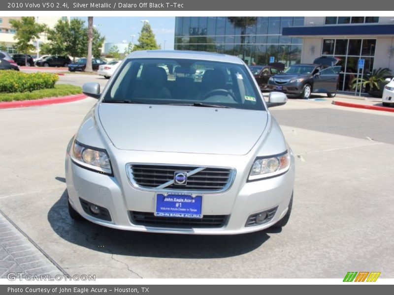 Silver Metallic / Dalaro Off Black T-Tec 2010 Volvo V50 2.4i