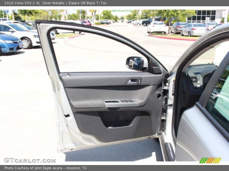 Silver Metallic / Dalaro Off Black T-Tec 2010 Volvo V50 2.4i
