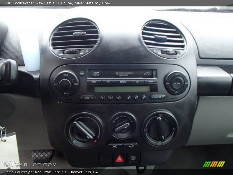Silver Metallic / Grey 2000 Volkswagen New Beetle GL Coupe