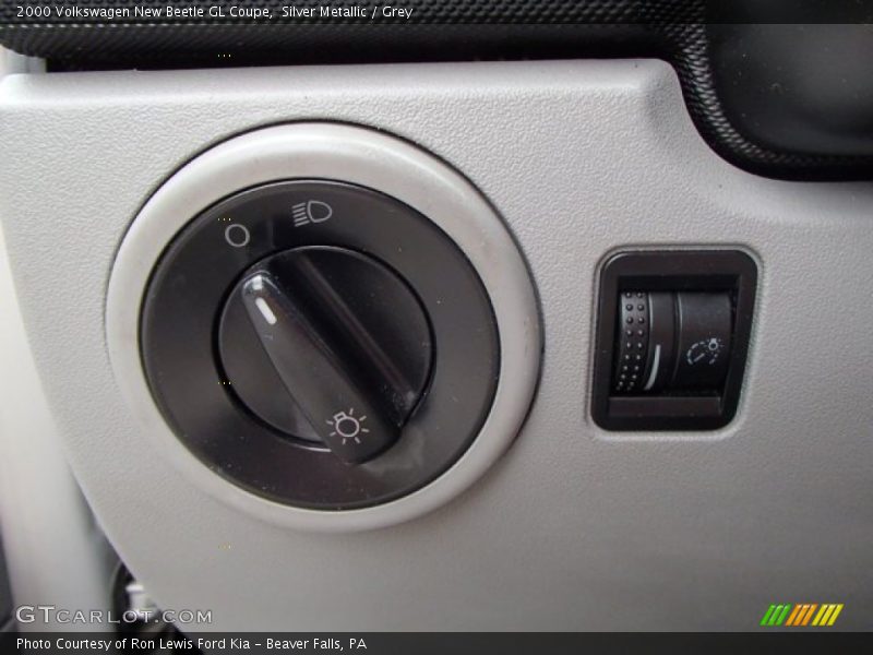 Controls of 2000 New Beetle GL Coupe