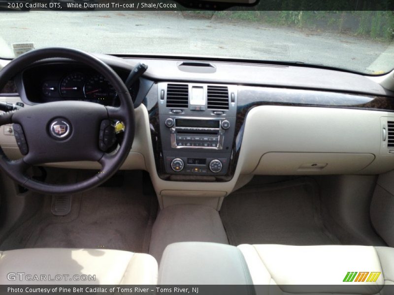 White Diamond Tri-coat / Shale/Cocoa 2010 Cadillac DTS