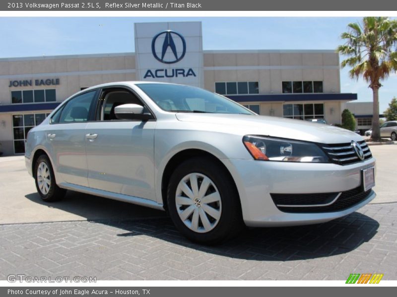 Reflex Silver Metallic / Titan Black 2013 Volkswagen Passat 2.5L S