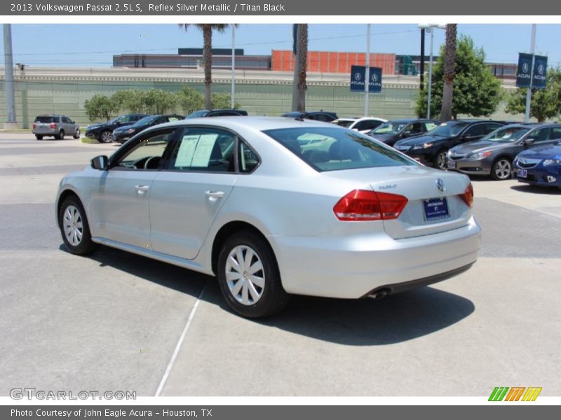 Reflex Silver Metallic / Titan Black 2013 Volkswagen Passat 2.5L S