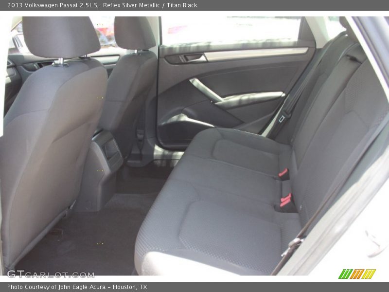 Reflex Silver Metallic / Titan Black 2013 Volkswagen Passat 2.5L S