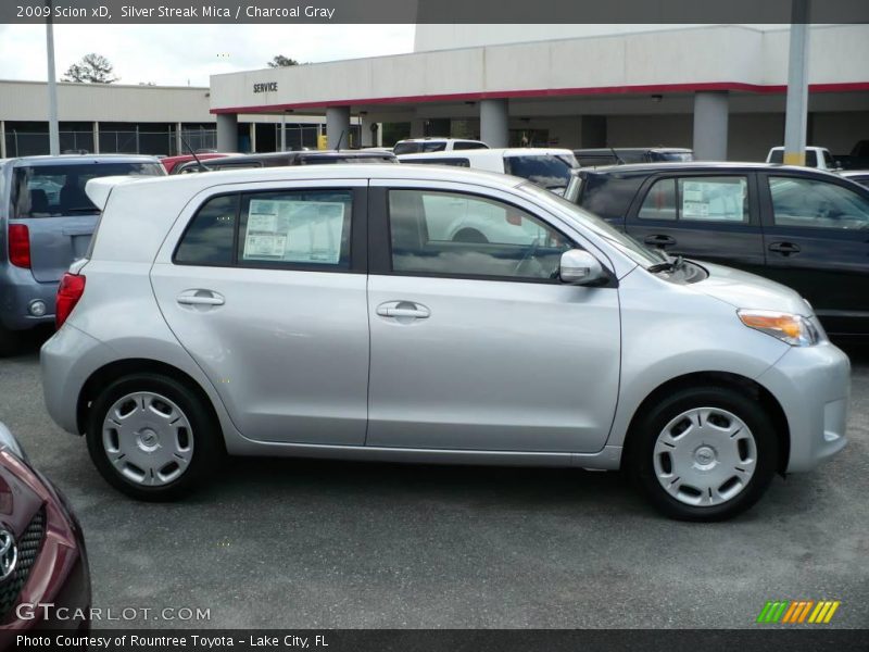 Silver Streak Mica / Charcoal Gray 2009 Scion xD