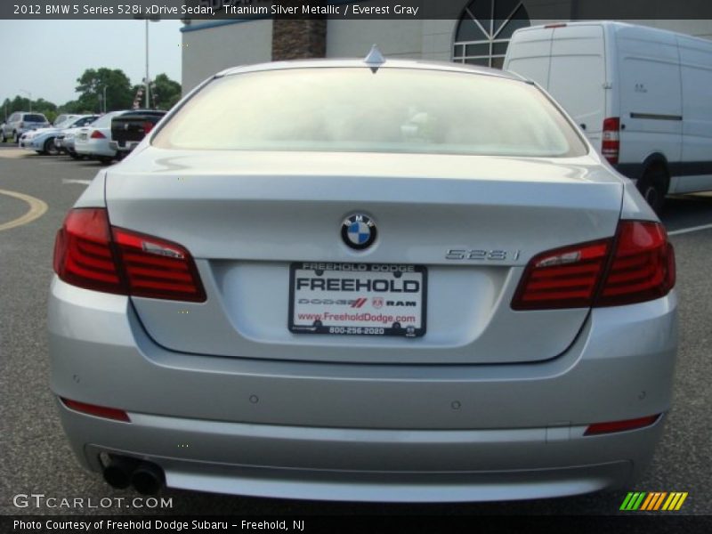 Titanium Silver Metallic / Everest Gray 2012 BMW 5 Series 528i xDrive Sedan