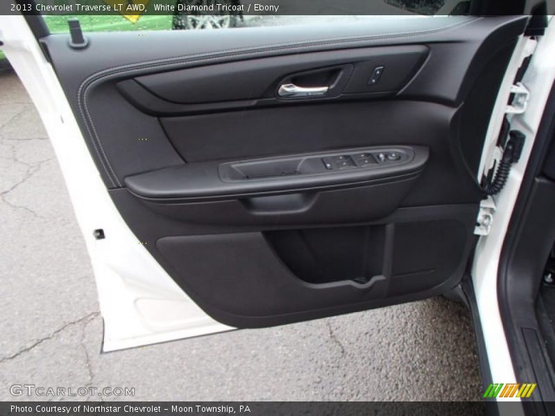 White Diamond Tricoat / Ebony 2013 Chevrolet Traverse LT AWD