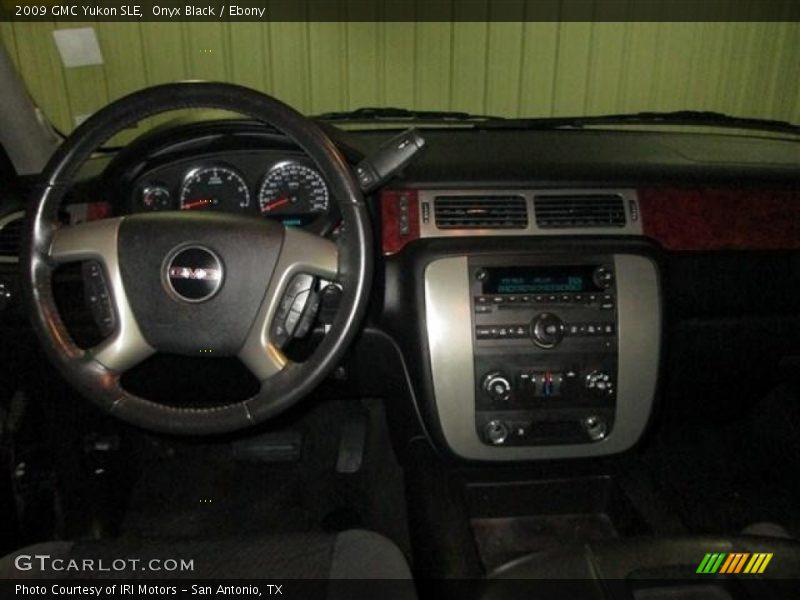 Dashboard of 2009 Yukon SLE