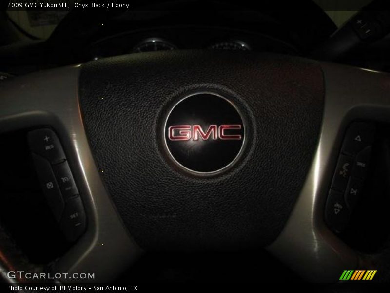 Onyx Black / Ebony 2009 GMC Yukon SLE