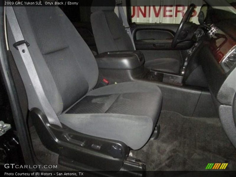 Onyx Black / Ebony 2009 GMC Yukon SLE