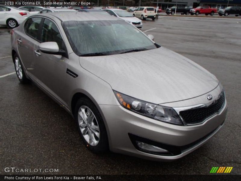 Front 3/4 View of 2013 Optima EX