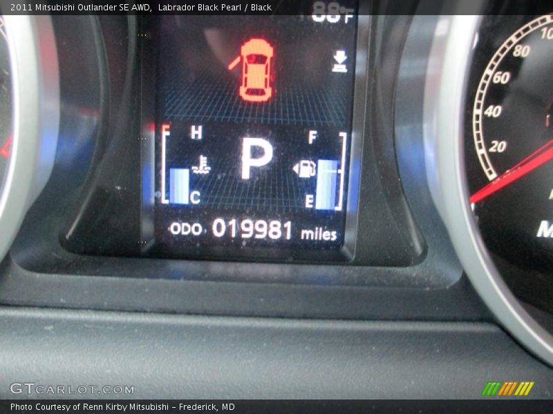 Labrador Black Pearl / Black 2011 Mitsubishi Outlander SE AWD