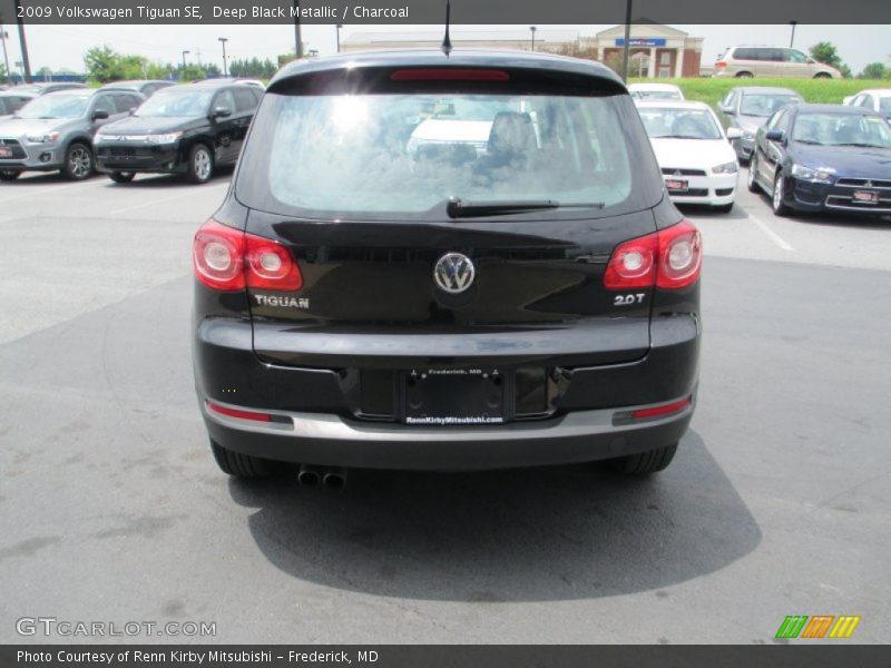 Deep Black Metallic / Charcoal 2009 Volkswagen Tiguan SE