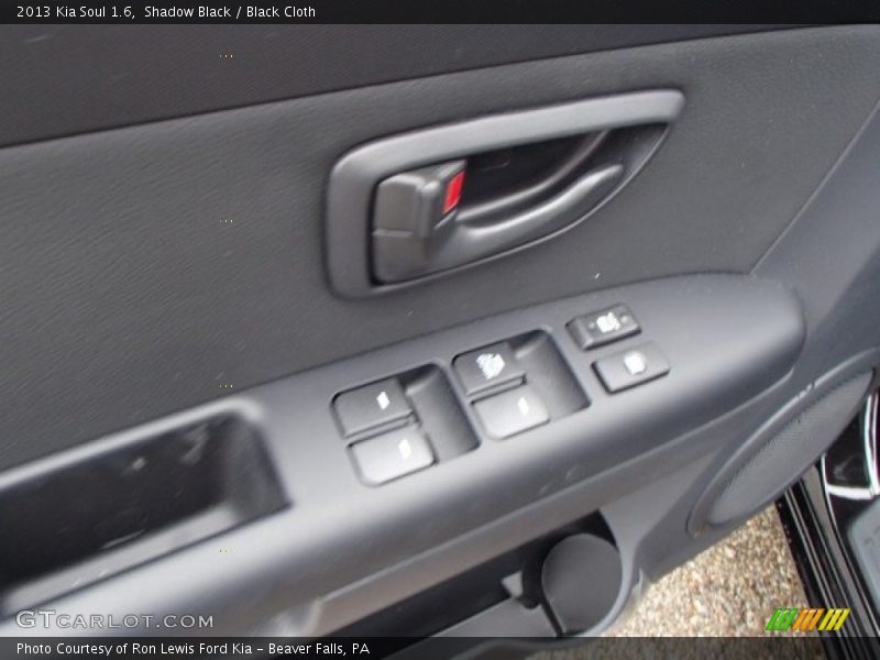 Shadow Black / Black Cloth 2013 Kia Soul 1.6