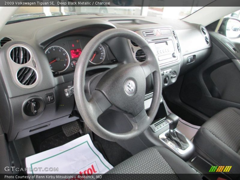 Deep Black Metallic / Charcoal 2009 Volkswagen Tiguan SE