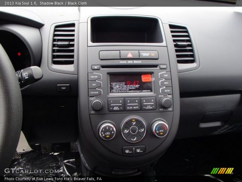 Shadow Black / Black Cloth 2013 Kia Soul 1.6