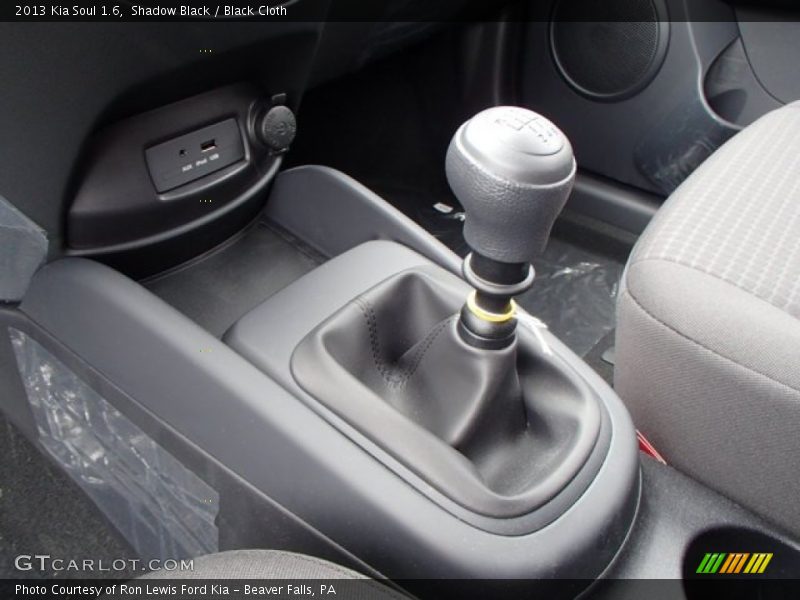 Shadow Black / Black Cloth 2013 Kia Soul 1.6