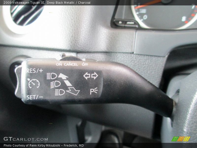 Deep Black Metallic / Charcoal 2009 Volkswagen Tiguan SE