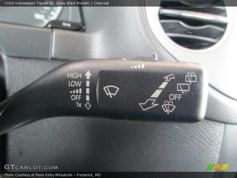 Deep Black Metallic / Charcoal 2009 Volkswagen Tiguan SE