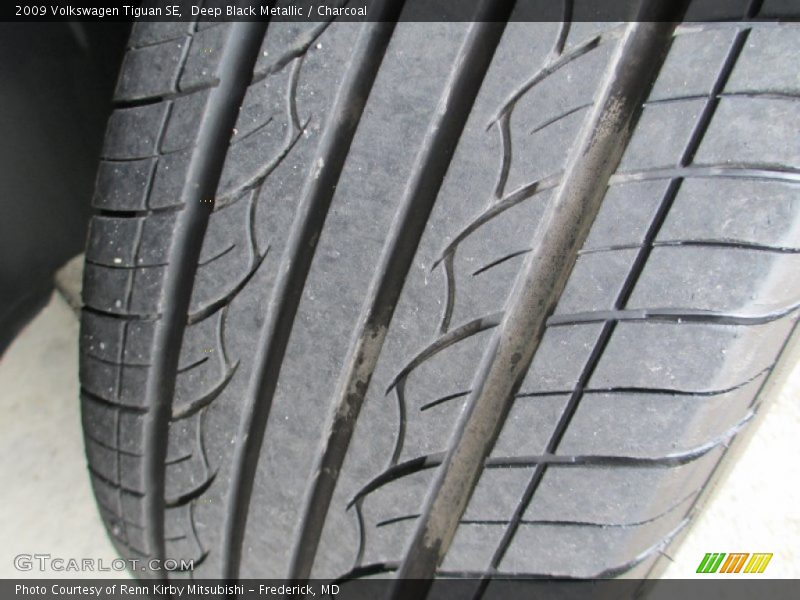 Deep Black Metallic / Charcoal 2009 Volkswagen Tiguan SE