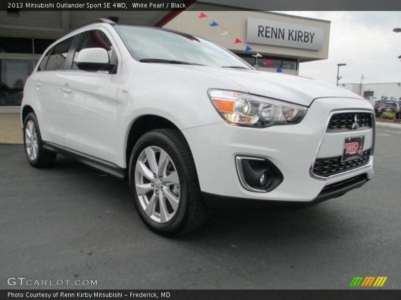 White Pearl / Black 2013 Mitsubishi Outlander Sport SE 4WD