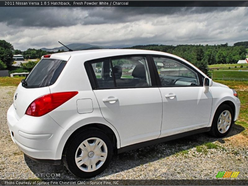  2011 Versa 1.8 S Hatchback Fresh Powder White