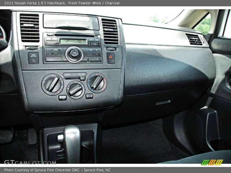 Dashboard of 2011 Versa 1.8 S Hatchback