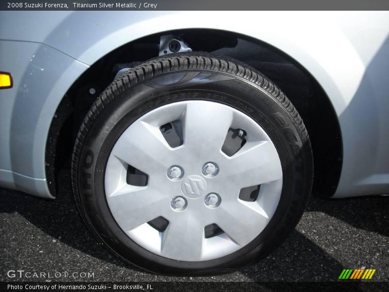 Titanium Silver Metallic / Grey 2008 Suzuki Forenza