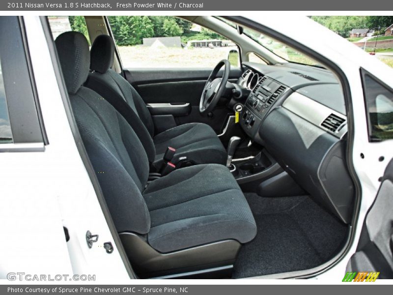 Front Seat of 2011 Versa 1.8 S Hatchback