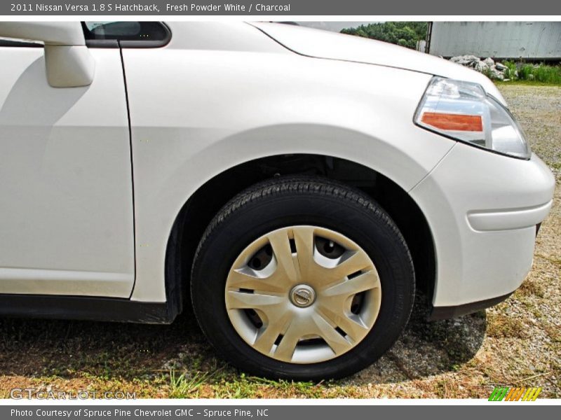  2011 Versa 1.8 S Hatchback Wheel