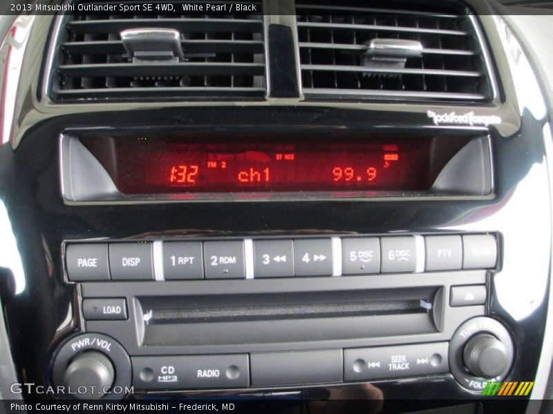 White Pearl / Black 2013 Mitsubishi Outlander Sport SE 4WD