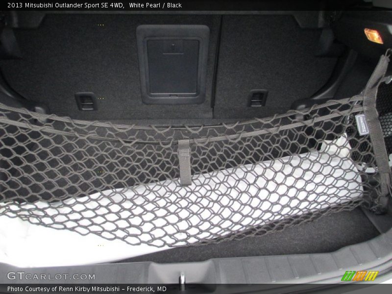 White Pearl / Black 2013 Mitsubishi Outlander Sport SE 4WD