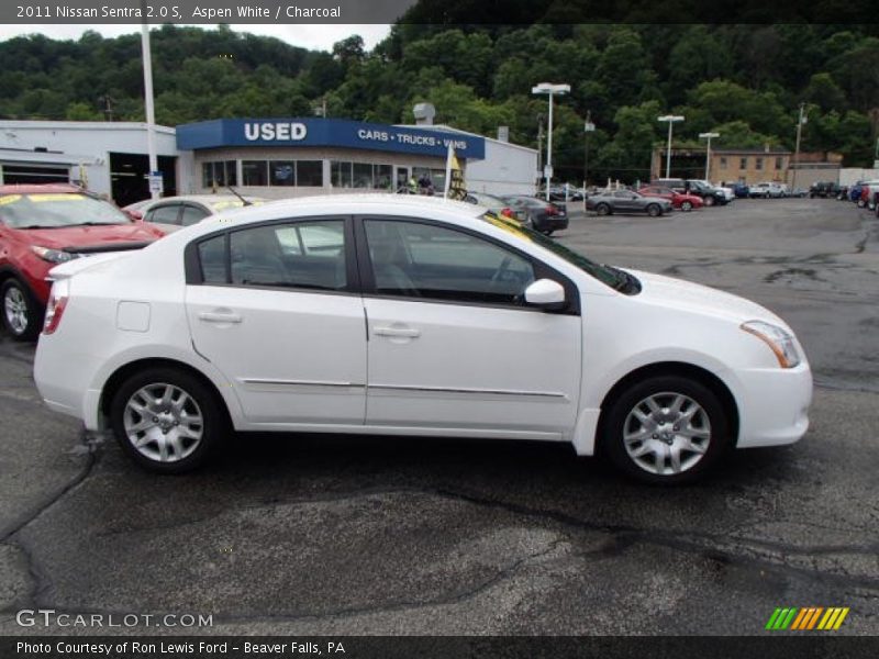Aspen White / Charcoal 2011 Nissan Sentra 2.0 S