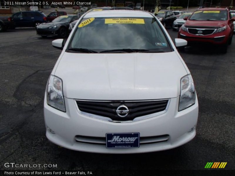 Aspen White / Charcoal 2011 Nissan Sentra 2.0 S