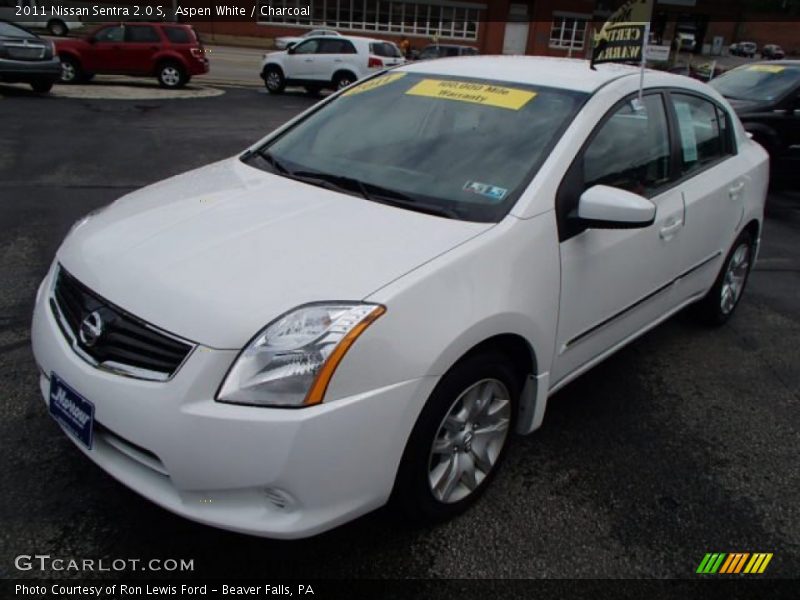 Aspen White / Charcoal 2011 Nissan Sentra 2.0 S
