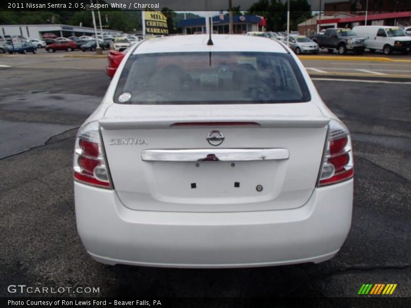 Aspen White / Charcoal 2011 Nissan Sentra 2.0 S
