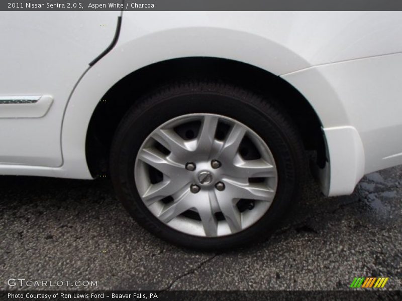 Aspen White / Charcoal 2011 Nissan Sentra 2.0 S