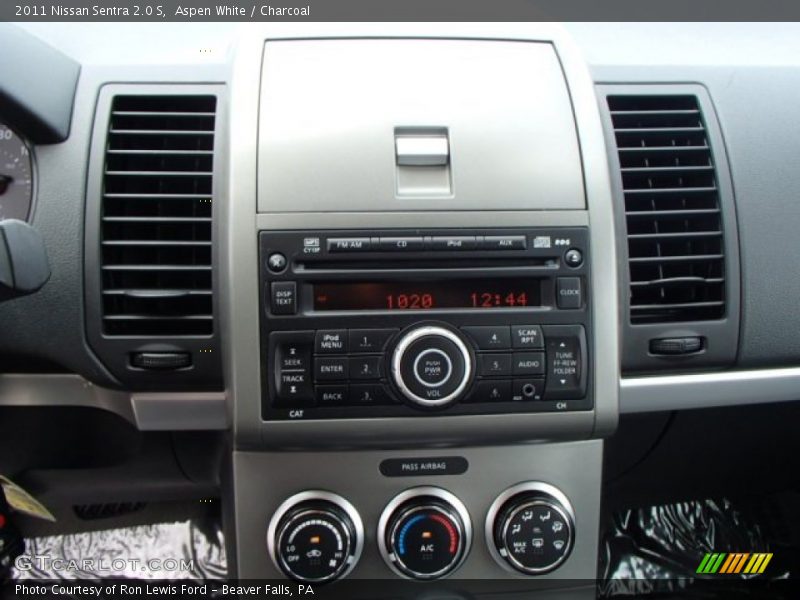 Aspen White / Charcoal 2011 Nissan Sentra 2.0 S