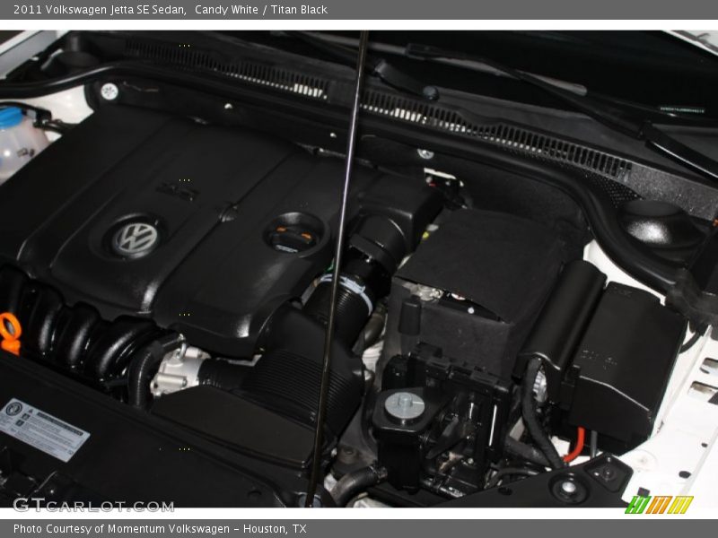 Candy White / Titan Black 2011 Volkswagen Jetta SE Sedan