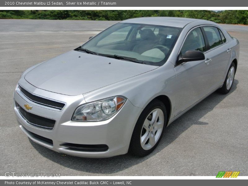 Front 3/4 View of 2010 Malibu LS Sedan