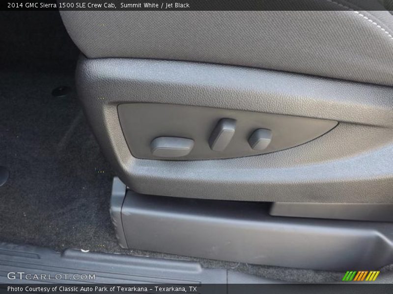 Controls of 2014 Sierra 1500 SLE Crew Cab
