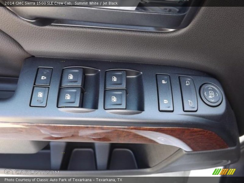 Controls of 2014 Sierra 1500 SLE Crew Cab