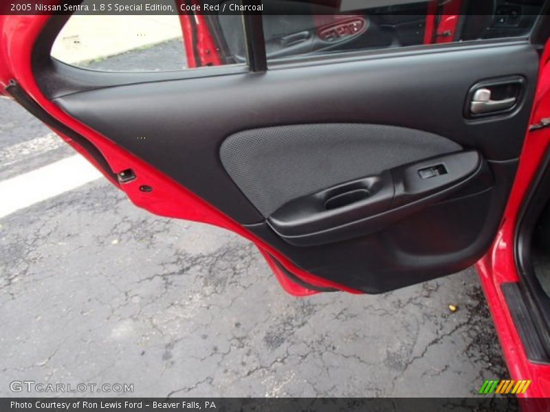 Code Red / Charcoal 2005 Nissan Sentra 1.8 S Special Edition