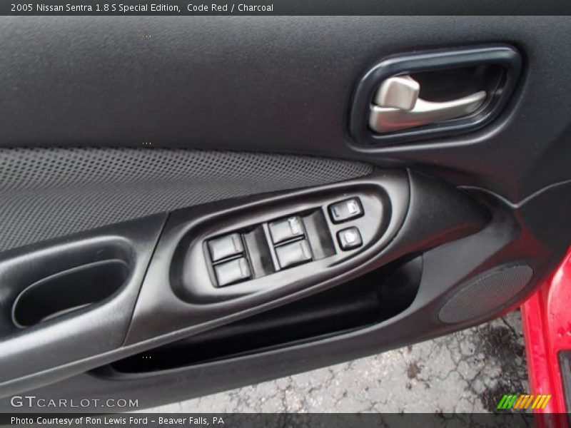 Code Red / Charcoal 2005 Nissan Sentra 1.8 S Special Edition