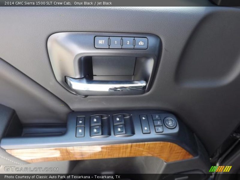 Controls of 2014 Sierra 1500 SLT Crew Cab