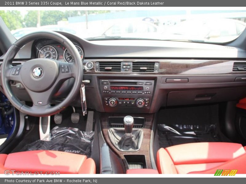 Dashboard of 2011 3 Series 335i Coupe