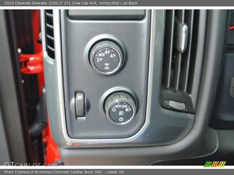 Controls of 2014 Silverado 1500 LT Z71 Crew Cab 4x4
