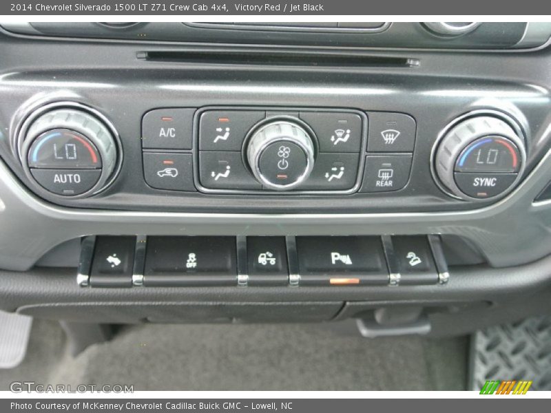Controls of 2014 Silverado 1500 LT Z71 Crew Cab 4x4
