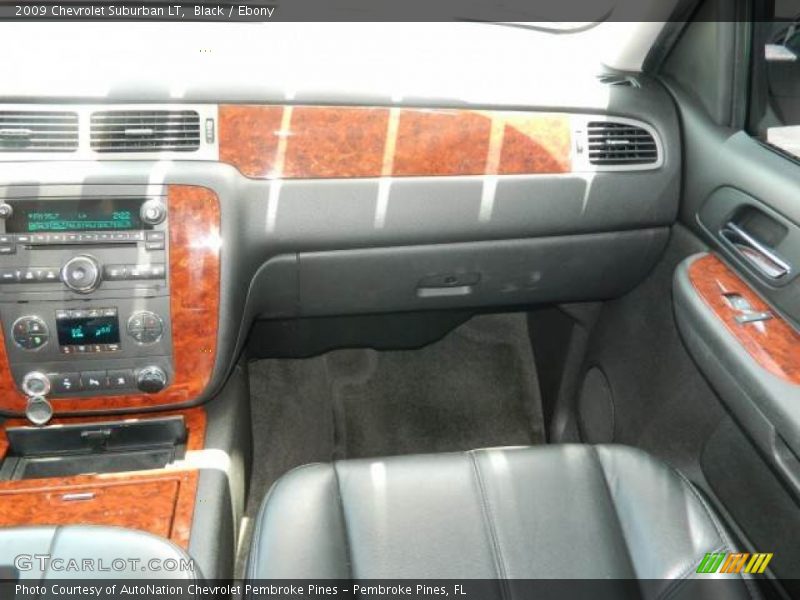 Black / Ebony 2009 Chevrolet Suburban LT