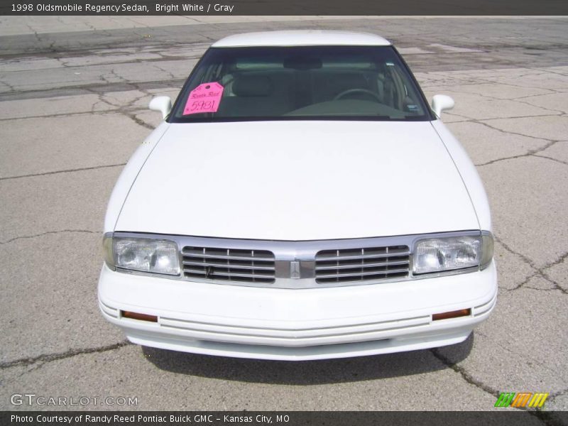 Bright White / Gray 1998 Oldsmobile Regency Sedan